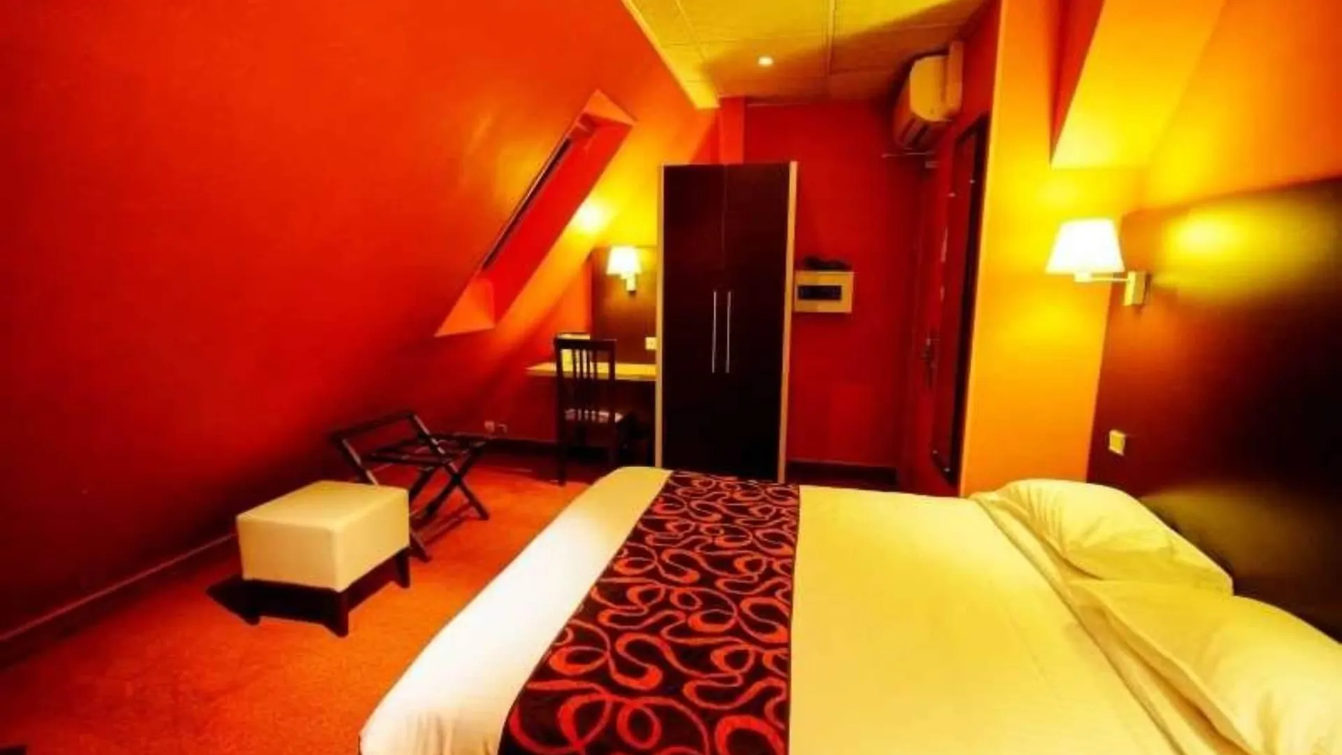 Hotel Des Trois Gares Paris