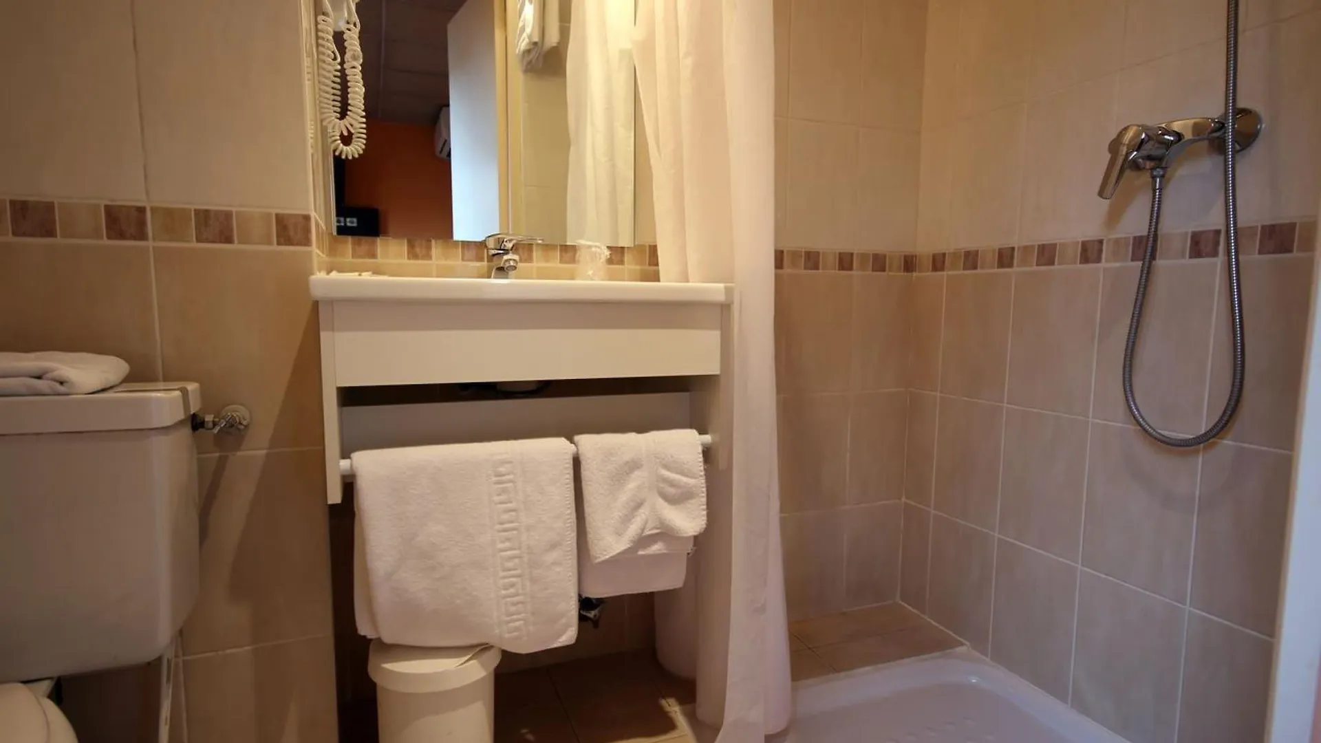 Hotel Des Trois Gares Paris 3*,  Fransa