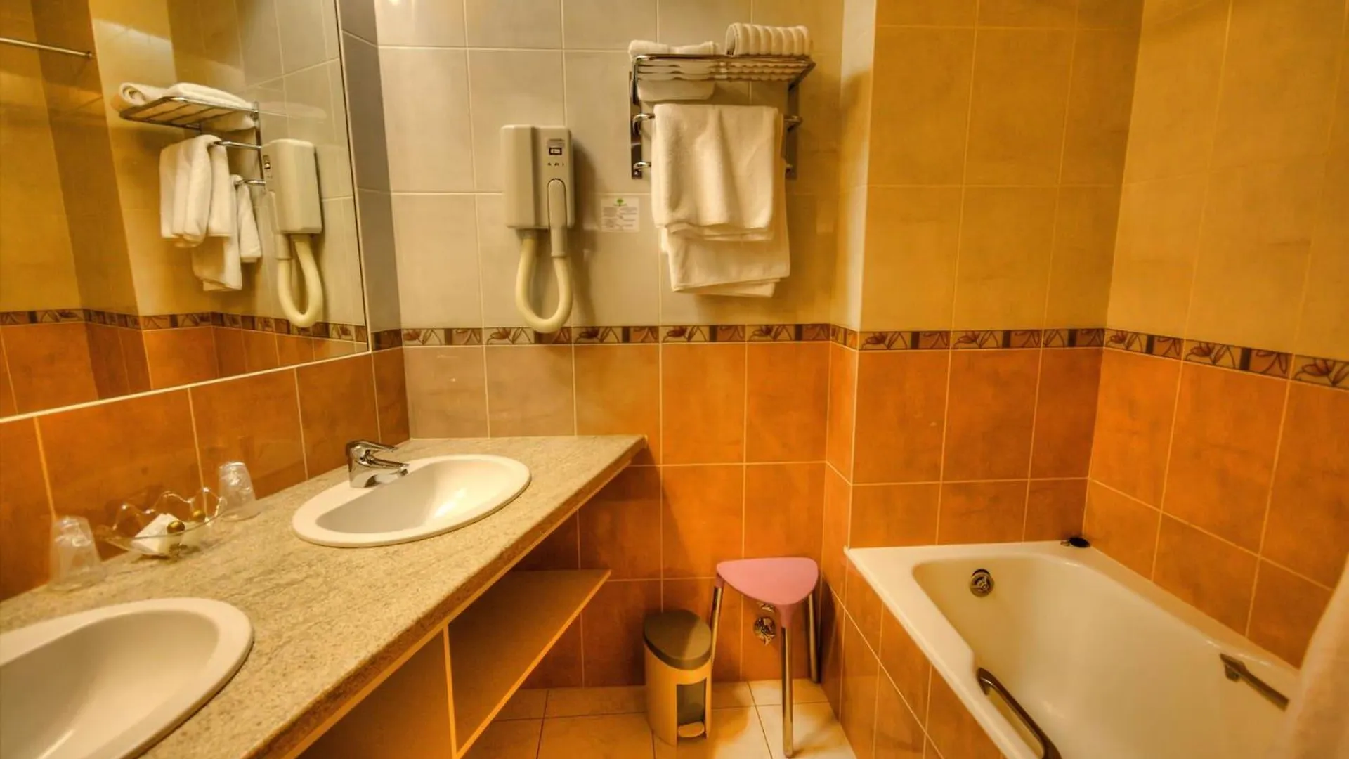 Hotel Des Trois Gares Paris