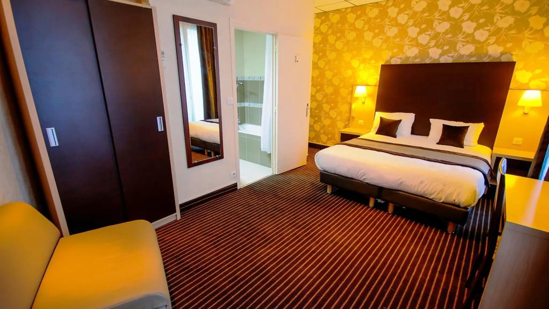 Hotel Des Trois Gares Paris