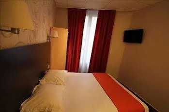 Hotel Des Trois Gares Paris Fransa