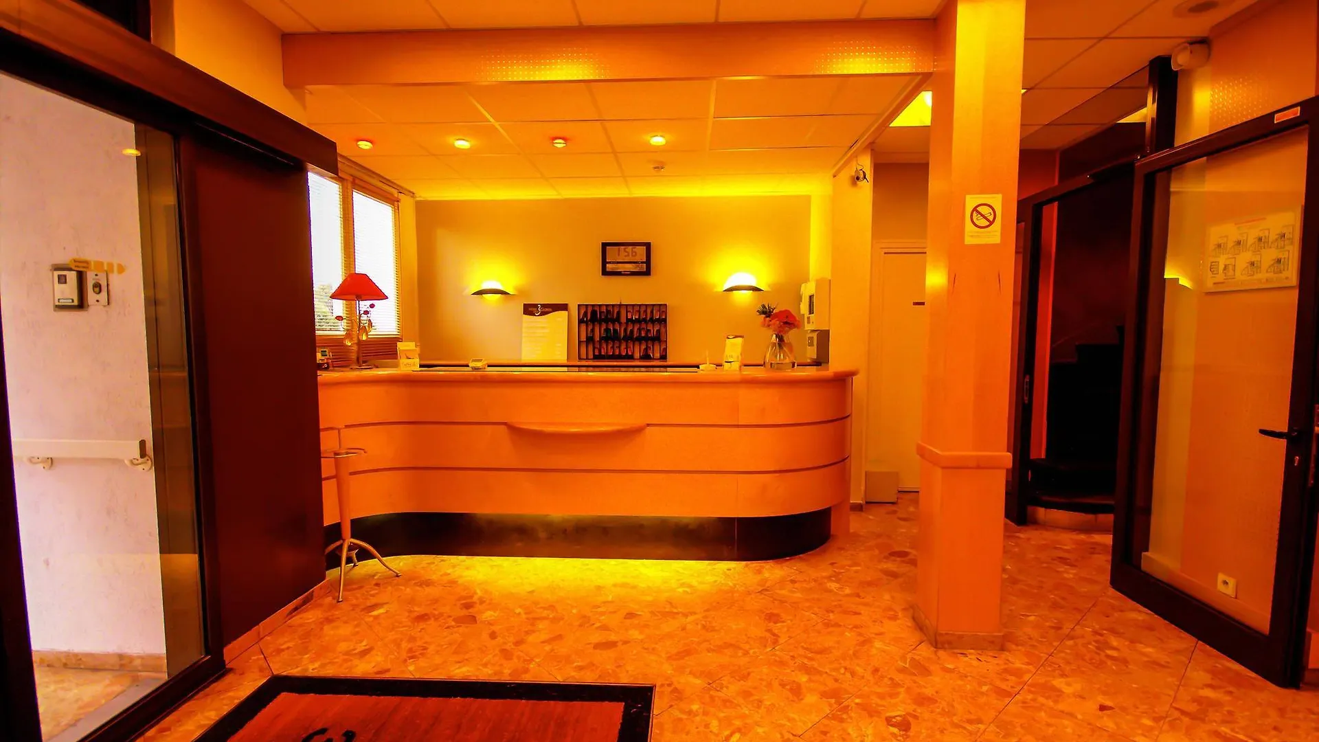Hotel Des Trois Gares Paris 3*,