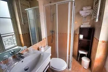 Hotel Des Trois Gares Париж Франция
