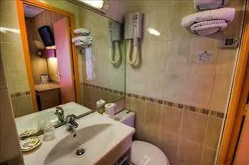 Hotel Des Trois Gares Париж
