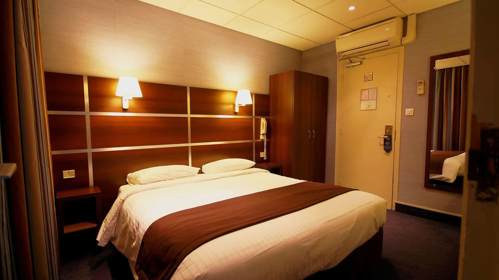 Hotel Des Trois Gares Париж